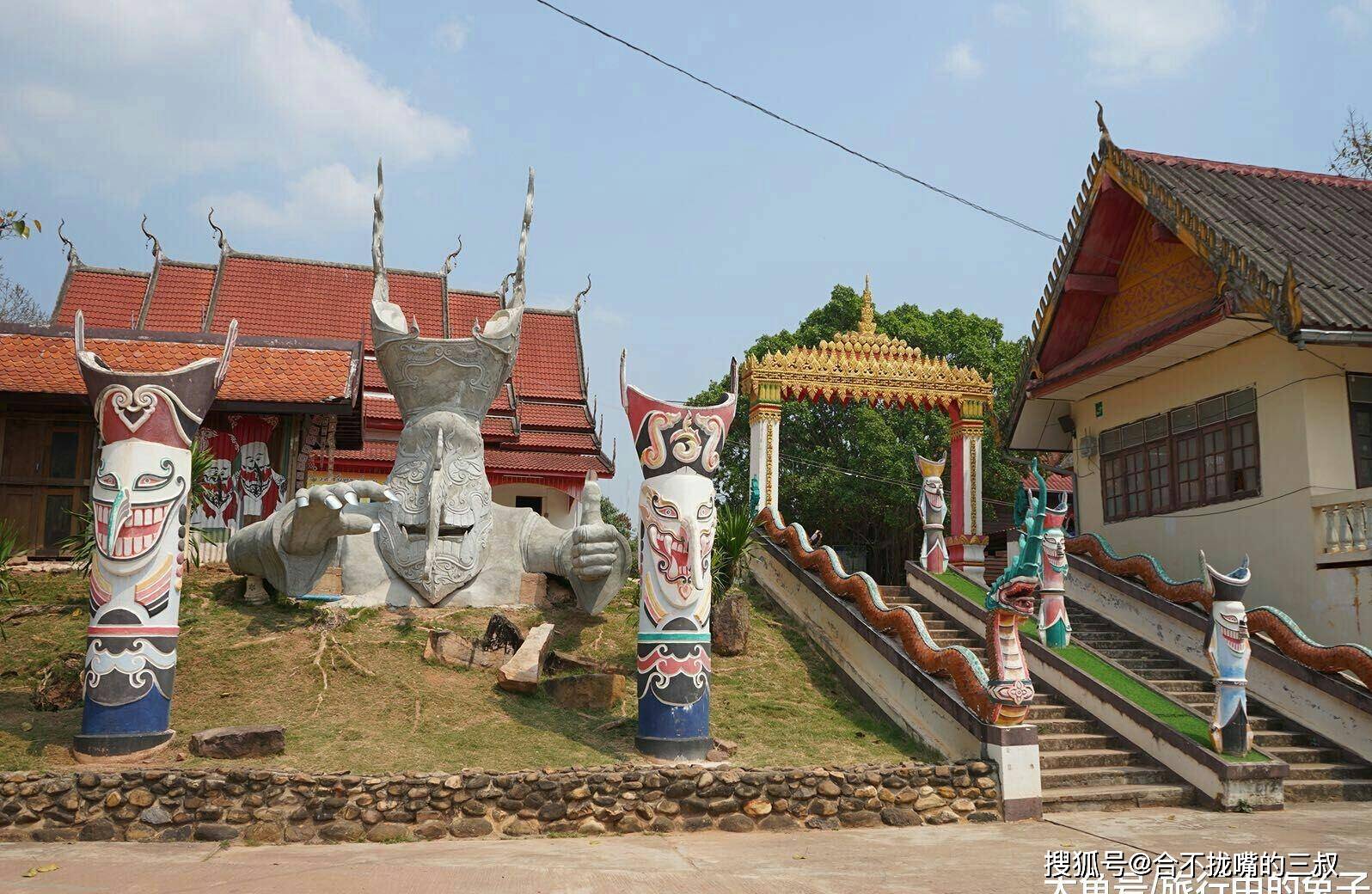 人迹罕至的避世小镇,人人佩戴鬼面具,跟着音乐群魔乱舞_黎府