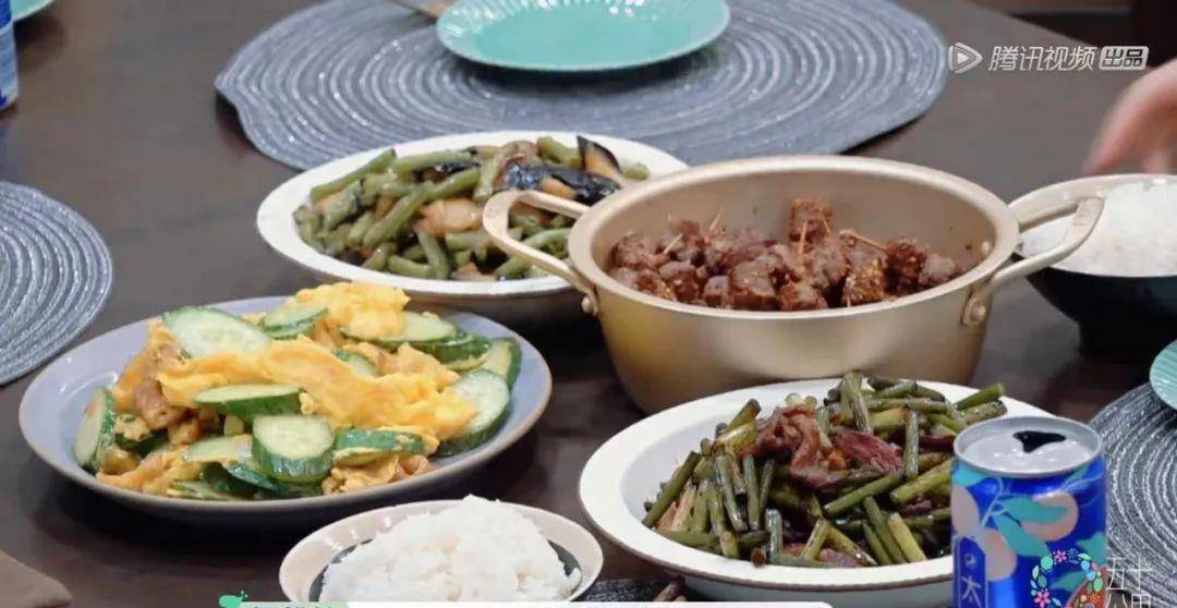 最便宜1元的炒菜 0a077ce08bd84f7aa4ce2507a314c3c2.jpeg