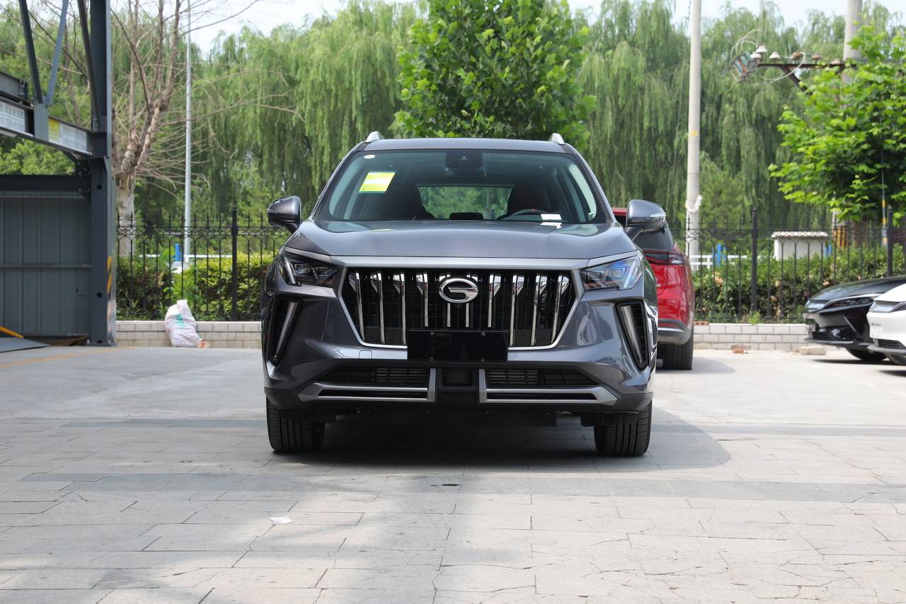 作为哈弗h6(参数|图片)的竞争车型,广汽传祺gs4 plus这一次来势汹汹