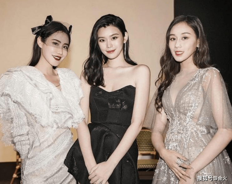 奚梦瑶|赌王幼女何超欣庆生！穿紧身吊带身材丰腴，化大浓妆五官精致