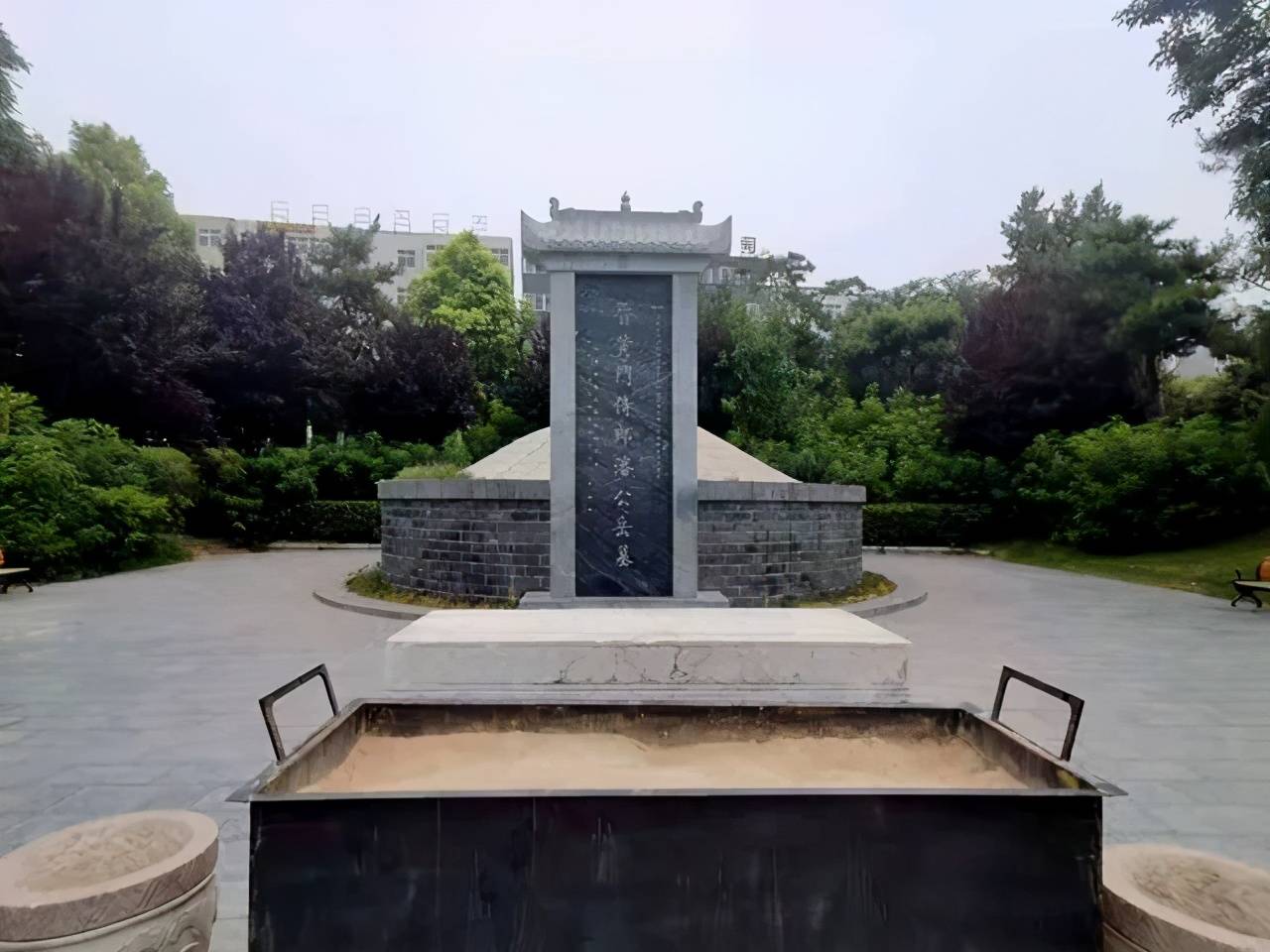 探问长官几时归?_潘安园