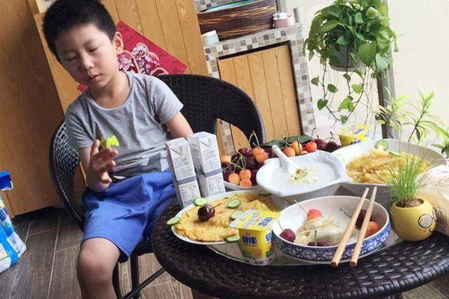 嘉欣|这4种中国式“糊弄早餐”，会影响孩子健康，年轻父母趁早放弃