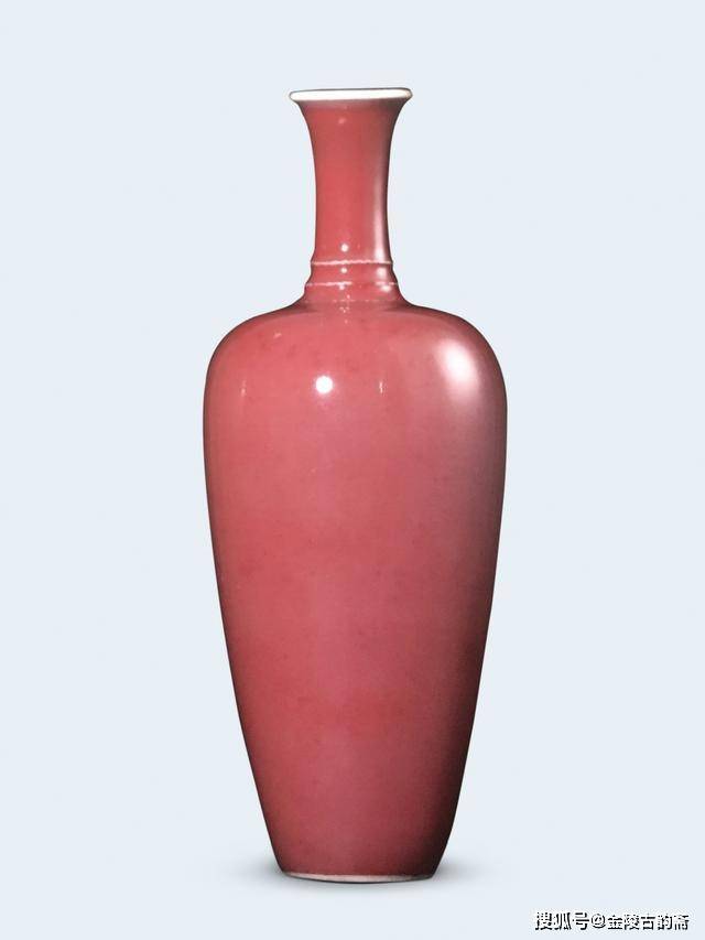 A very rare peachbloom-glazed willow-leaf vase, Mark and