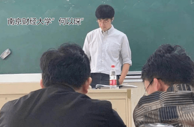 如何才能成为大学老师 29e4cd2a0aa1458dbe72b95562fecad0.png