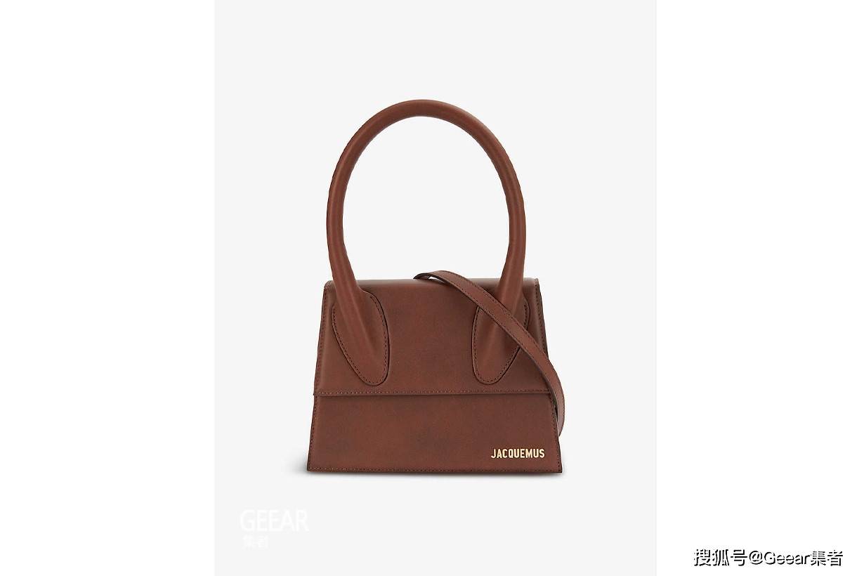 top|Jennie的这款包包，获得时尚博主的青睐！