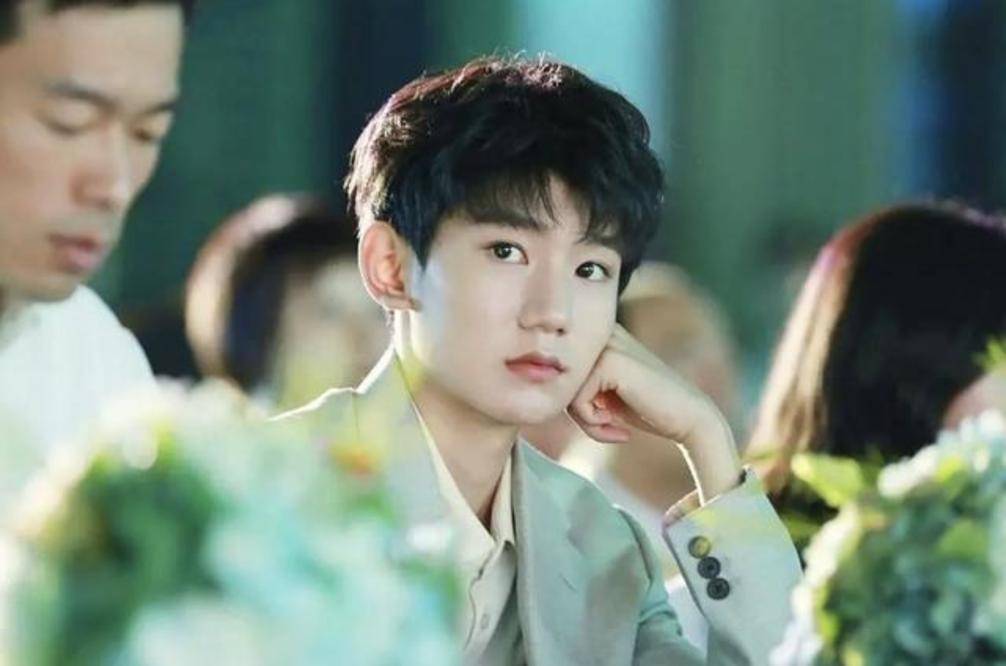 王俊凯的生日蛋糕图片 724d082ed5104928b4c92d80cbcd80c1.jpeg