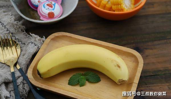 美食|天热不想做饭，我用剩馄饨皮解决孩子的早餐，丰盛营养不输饭店