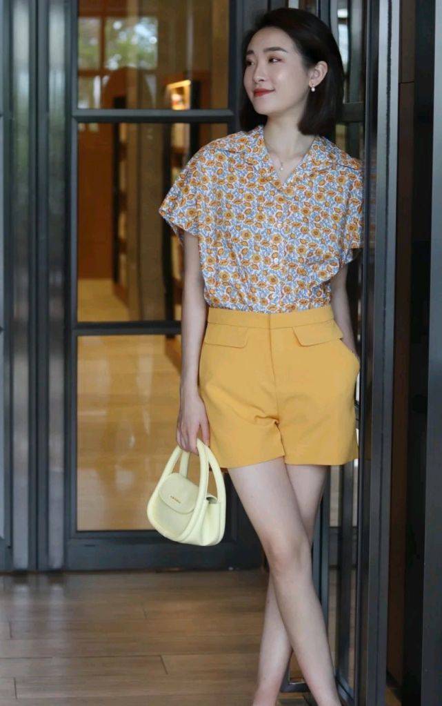 原创40岁的女人照样可以美丽又大方甚至耀眼夺目前提是会穿衣打扮