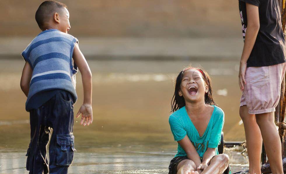 树洞|孩子刚上幼儿园哭闹咋办？妈妈学会这个方法，让孩子迅速适应