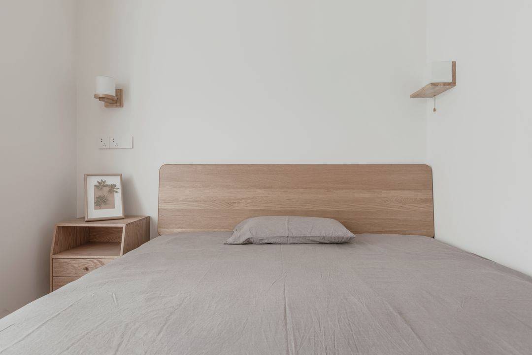 最简单的装修风格木地板白墙 82e730ec0e8f4261935bf4ffefd92b87.jpeg