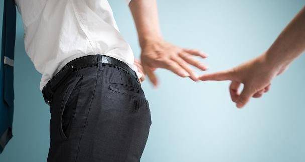 怎么样上厕所不放屁 da1b9e1b7b1945d0a4e0f2fe62602ba3.jpeg