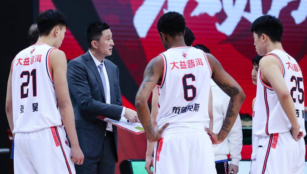 广东男篮将完成首笔交易,朱总很果断_马力克