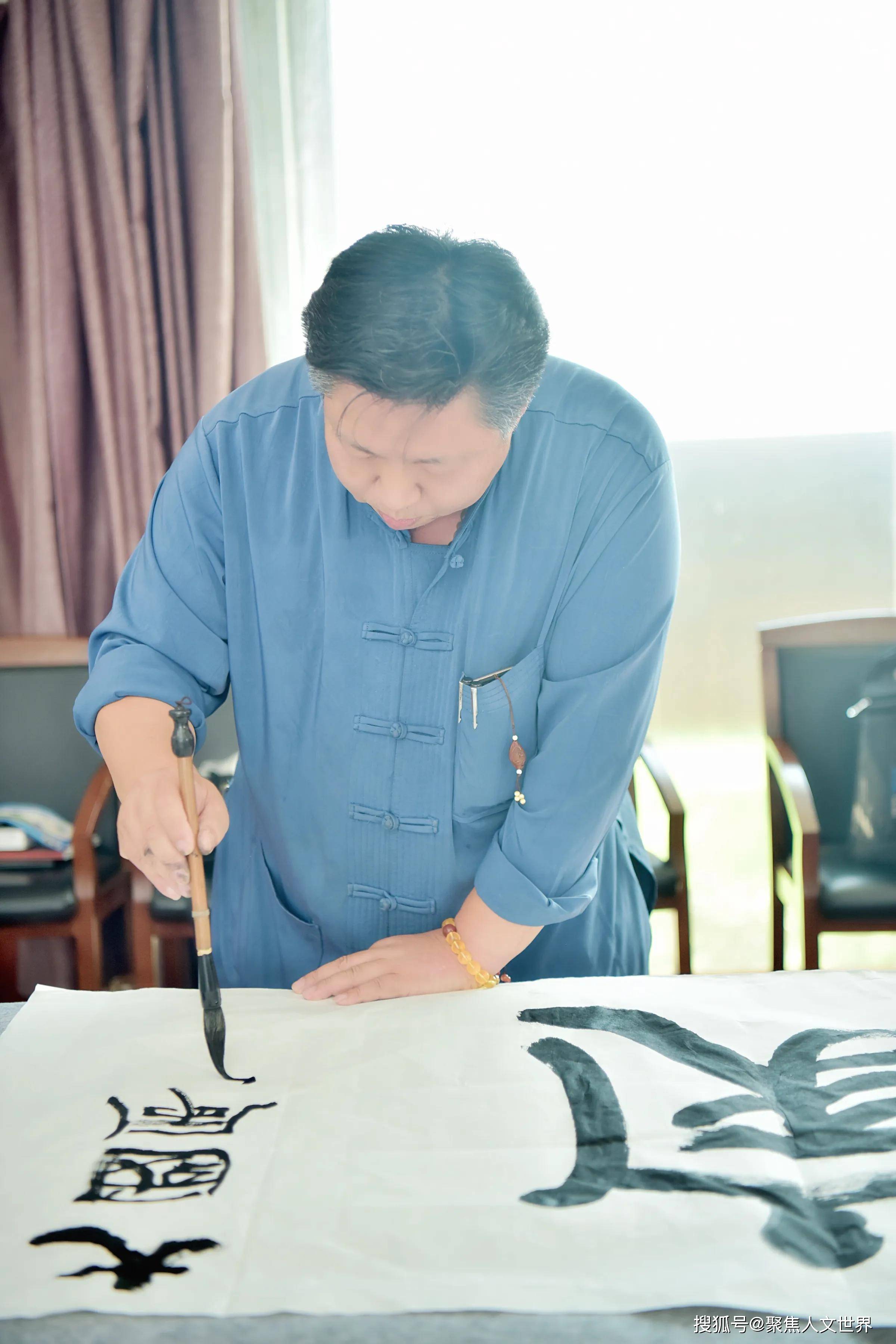 宜兴|宜兴扬子书画学会分会会长：陶政宁