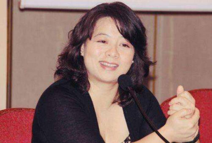 "吴秀波陈昱霖"事件,金星和六六态度相反,其实背后大有文章!_小三