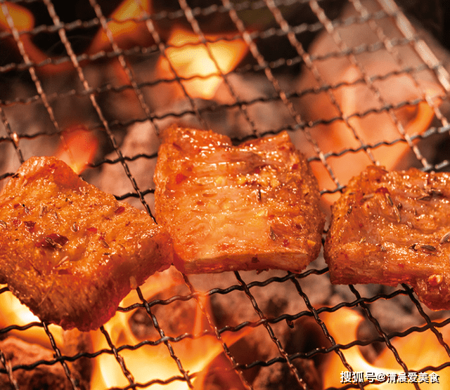 辣味|建议:逛大润发时,看到这些辣味零食别小气,香辣过瘾特解馋!