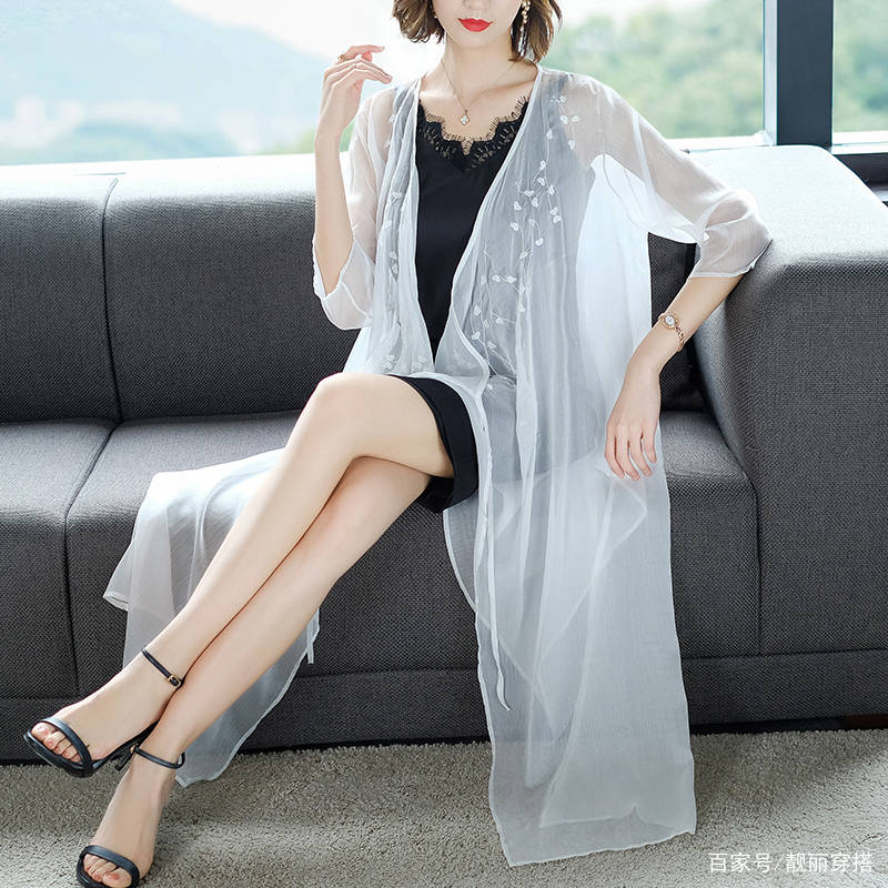 都能|夏天胖女人一定避开这几种连衣裙，穿对裙子时髦减龄，谁穿谁显瘦