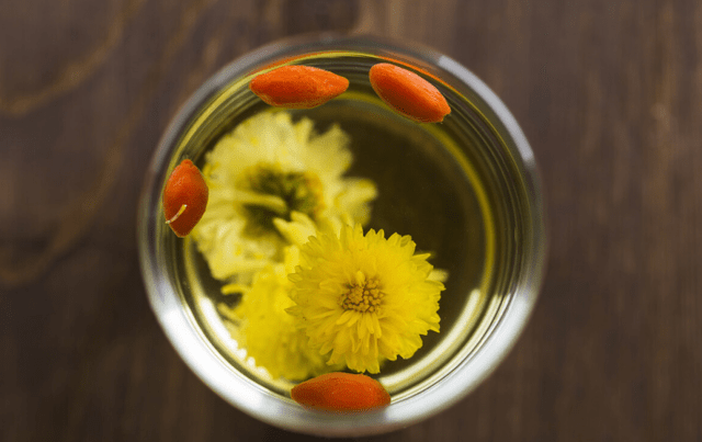 冰菊|被列入“伤身名单”的3种早餐，提醒：肝不好的人，尽可能少吃