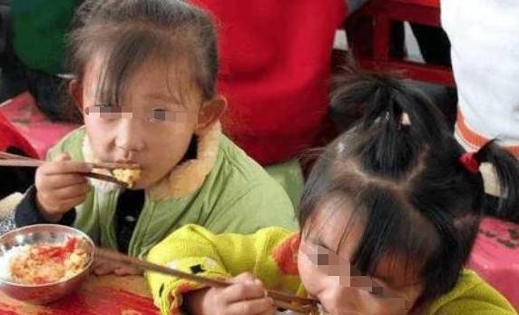 什么|孩子最爱的幼儿园“大锅饭”，有什么魔力？4点优势在家很难做到