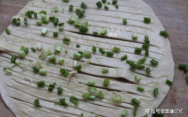 做法|早餐做个快手的千层饼, 手抓着吃, 层层香酥, 做法一看就会