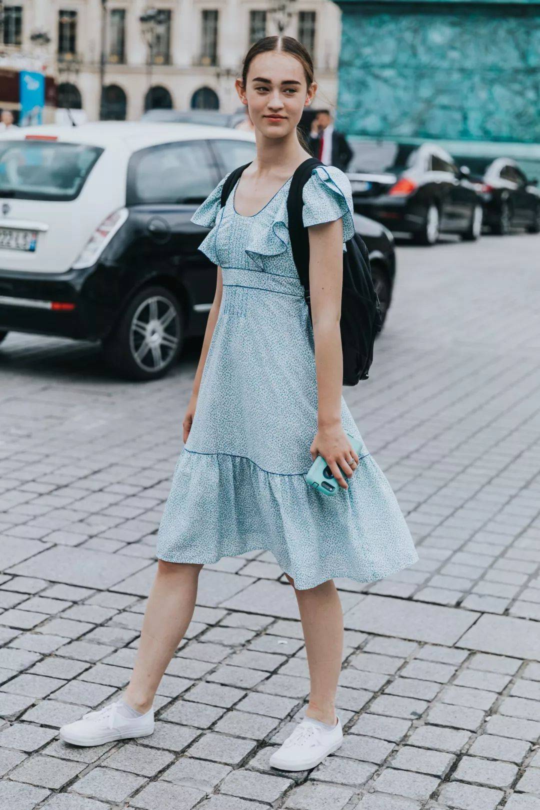 仙女|别再穿高跟鞋了，穿仙女裙＋平底鞋的你，时髦炸！