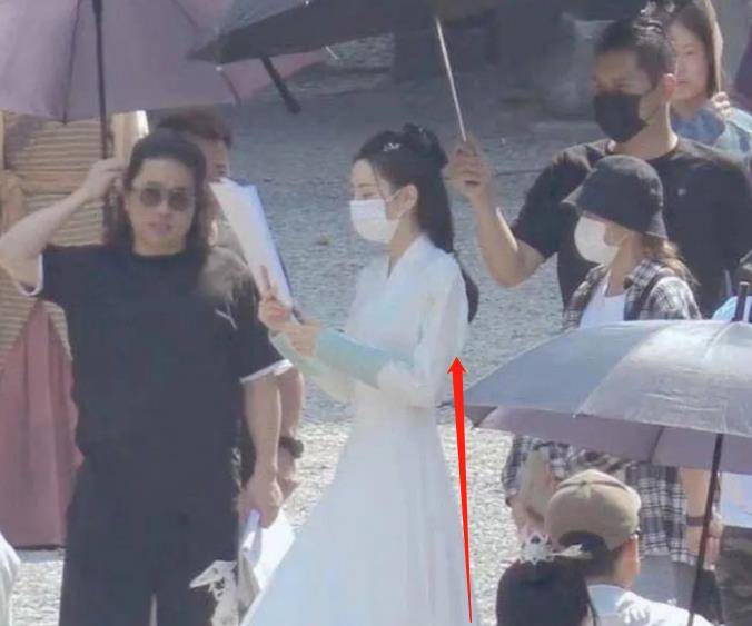 纪云禾|《驭鲛记》将杀青,“长意”妆发惹眼,热巴任嘉伦同框画面太美