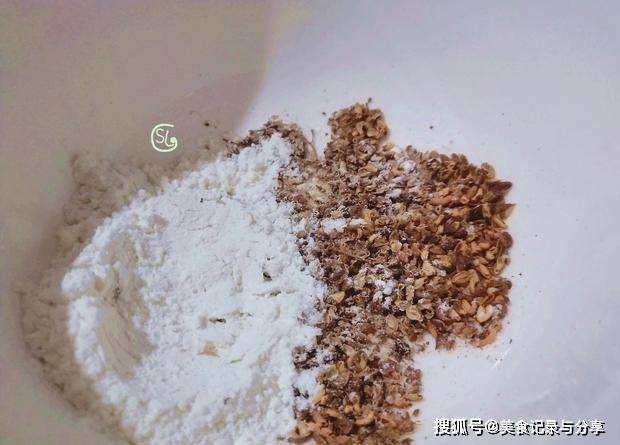 做法|家里有面粉的,试试这样做,外脆里软,满嘴留香,学会了当成早餐