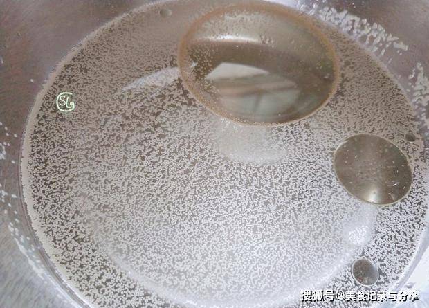 做法|家里有面粉的,试试这样做,外脆里软,满嘴留香,学会了当成早餐