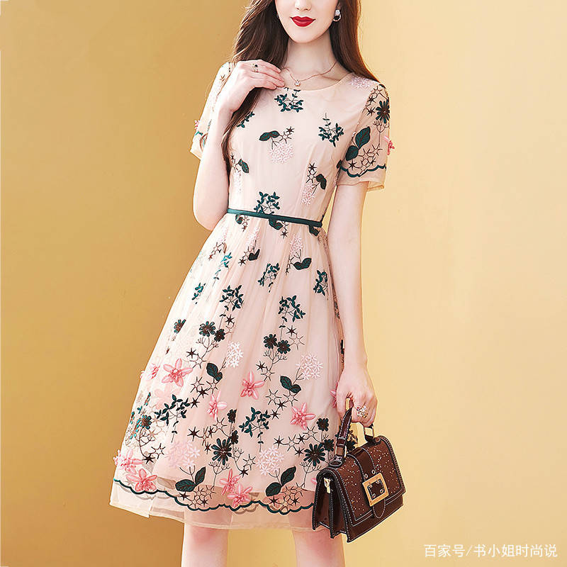 夏天|六月旅行适合穿什么衣服？瞧这清新连衣裙，美的让人羡慕