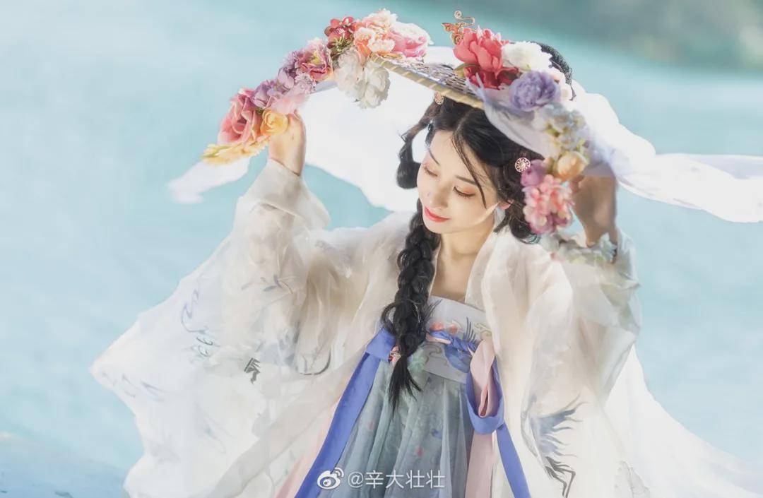摄影|汉服小仙女：千离万别，总会相逢