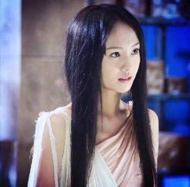 一身|不戴头饰仍让人惊艳的10大古装女神，杨幂似圣女，周迅美如精灵