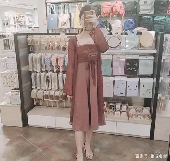 显得|复兴中国风！这些汉元素裙子，好看又舒适，连明星都爱不释手！