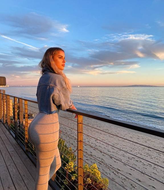 乔治队友帕特森妻子宣布怀孕,乔治有望成为干爹_快船