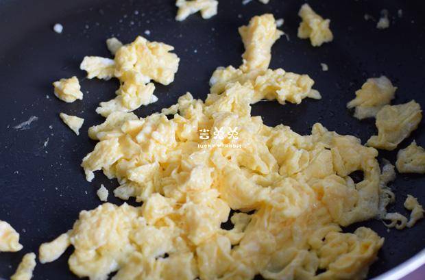 包子|早餐来点新鲜的，卷一卷煎一煎，皮薄馅大，比包子馒头好吃，真香