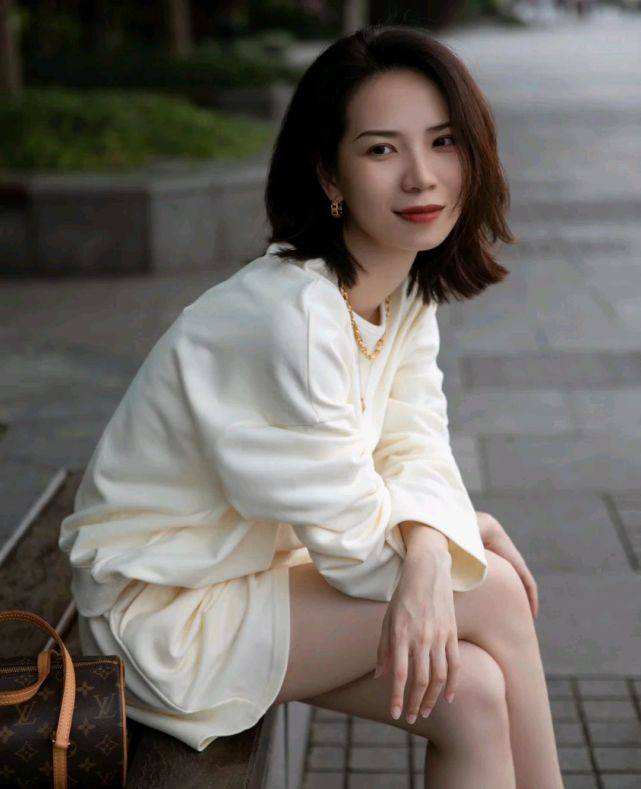 套装|日常穿搭也需要时尚感，简约又不失高级的休闲风格，精致又减龄