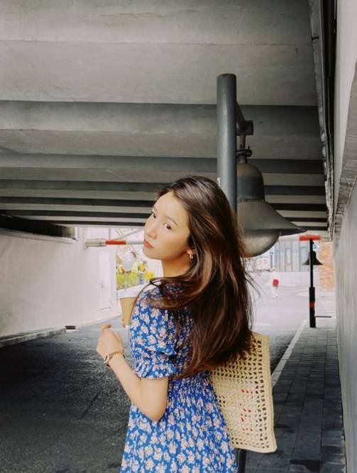 样式|陈赫二婚的妻子笑起来的样子真甜，挺让人心动的！
