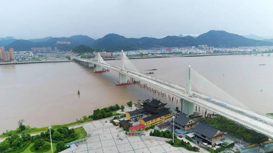 104国道西过境跨瓯越大桥