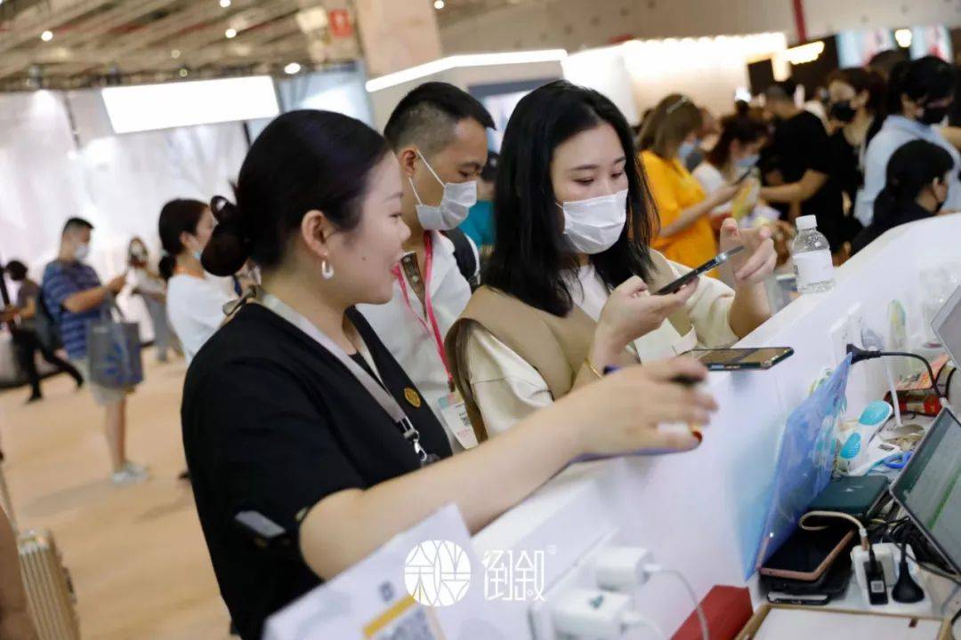 上海|倒叙展会精彩回顾 | 不负期待，倒叙上海婚纱展完美收官！