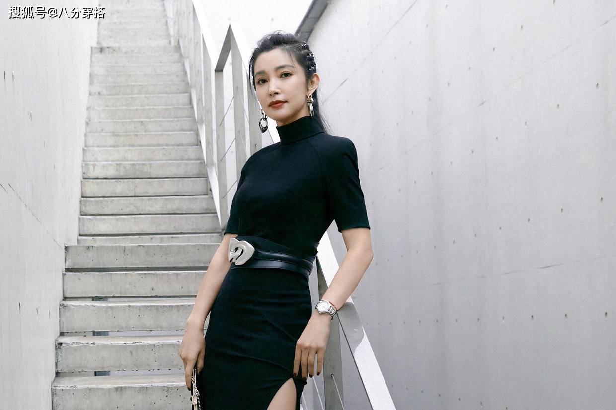 一身|48岁李冰冰容颜未老，一身玫红色西服套装干练潇洒，霸气潇洒