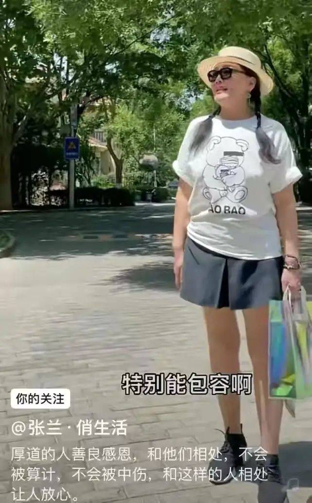 黑色|大S婆婆采访的生图，不修图怕是要崩了，满脸泛油光还有老年斑！