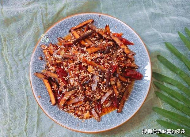 做法|放假宅家，少不了这零食，麻辣鲜香，好吃解馋，4块钱做一大盘