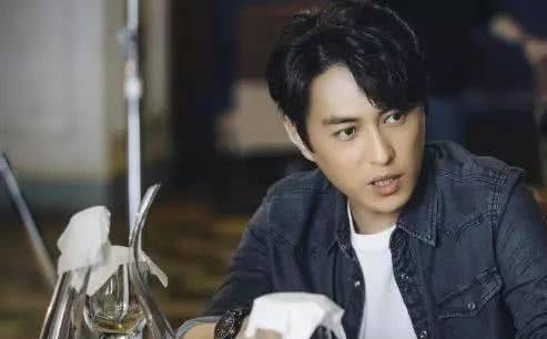 八卦|她是靳东初恋，跟刘恺威是老搭档，如今40岁颜值气质不输杨幂！