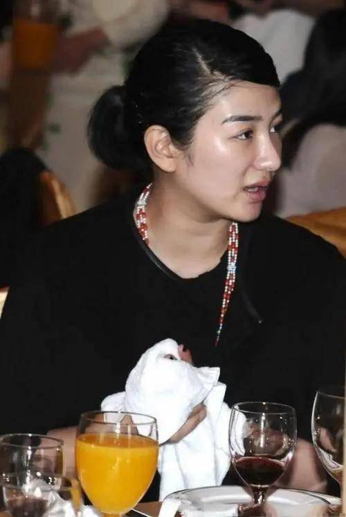 问题|给中年李嘉欣换上刘亦菲同款肉鼻头，会变什么样？