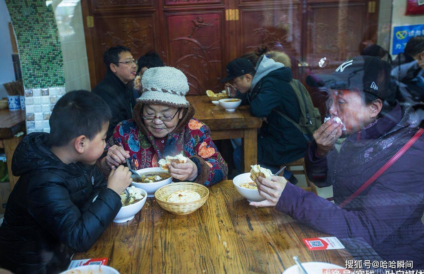 肉夹馍|胡辣汤是地道河南小吃, 为何成了西安招牌美食 因为西安有它