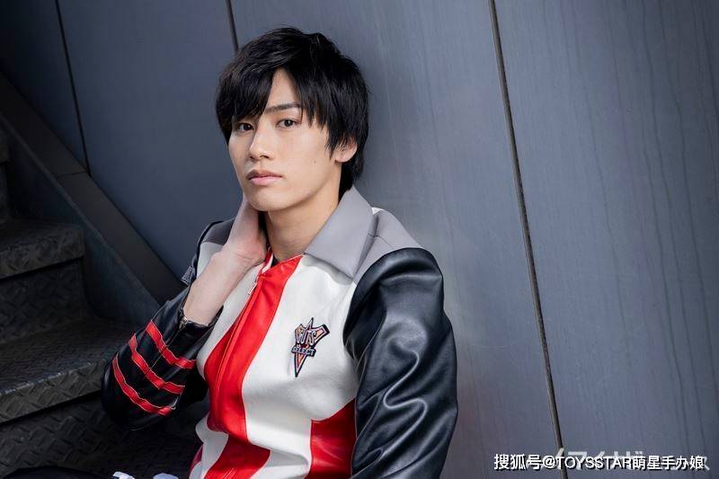 特利迦奥特曼男主寺坂赖我访谈给予孩子梦想的作品