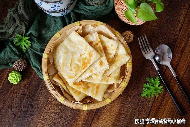 平底锅烙油饼用什么火 7f6cc05be2be41db874bd95dcf6fd9cb.jpeg