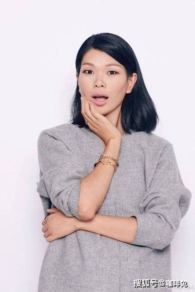 套装|名模吕燕在时尚圈17年， 转型当设计师，告诉人们美不光是看脸蛋