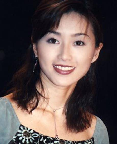 她曾是一代天后,婚后却被家暴,如今的她为了生活只能拍风月片!