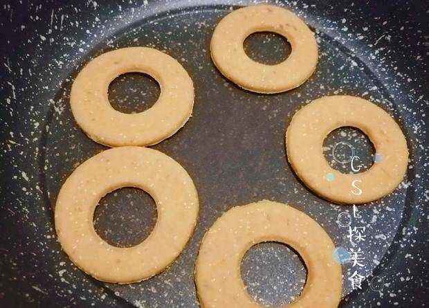 做法|周末孩子就要吃这早餐,比甜甜圈做法简单,松软香甜又营养