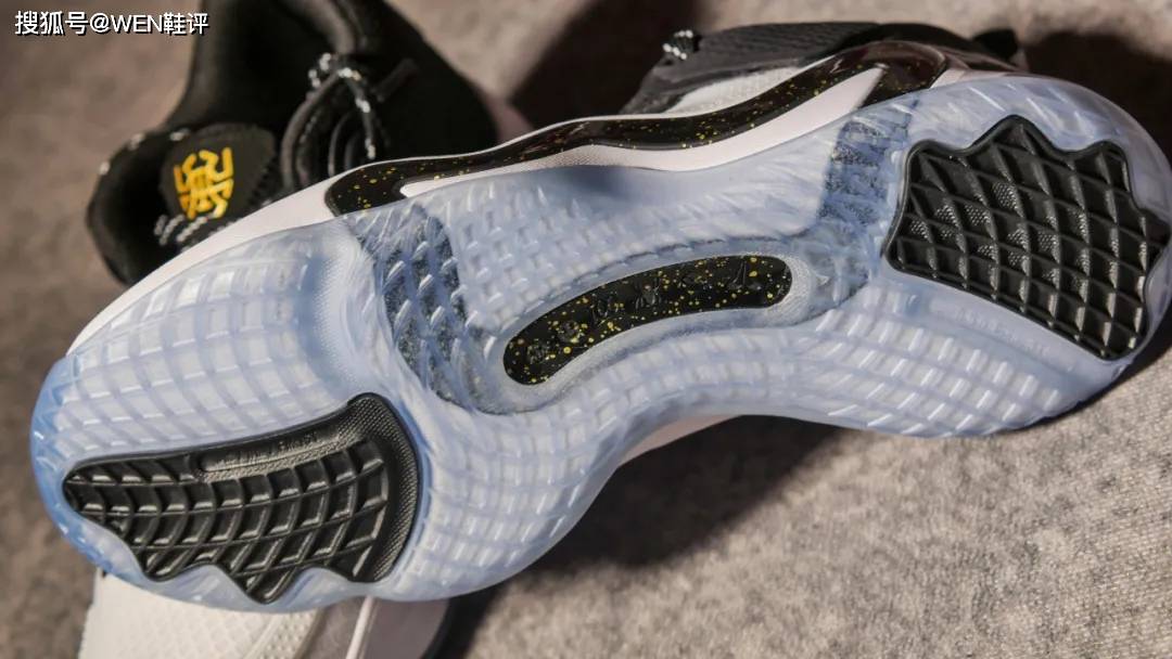 衰减性|adidas 米切尔3代实战:性能在线 稳定有余 惊喜不足