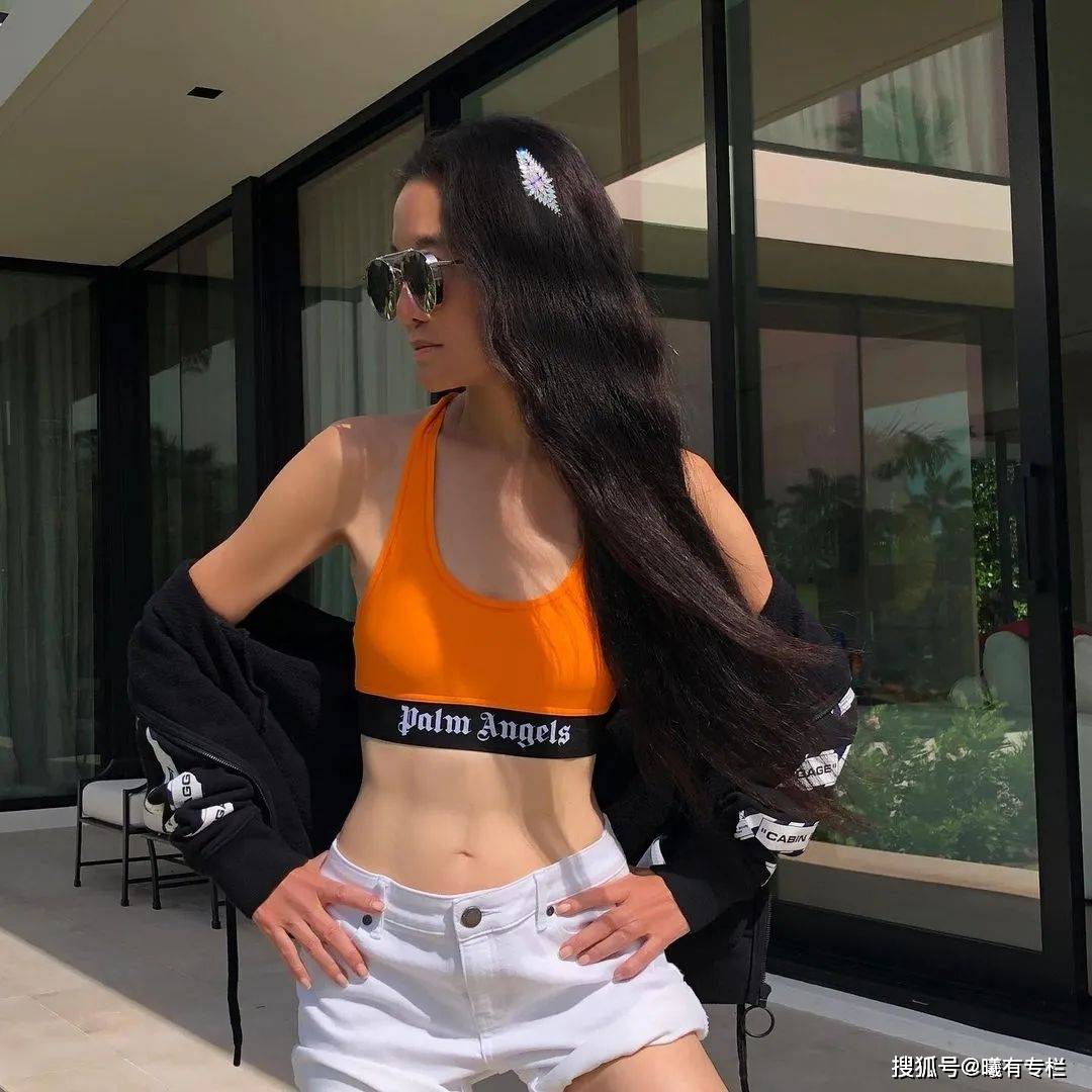 父亲|72岁Vera Wang蹦迪庆生，婚纱女王的人生有多爽？